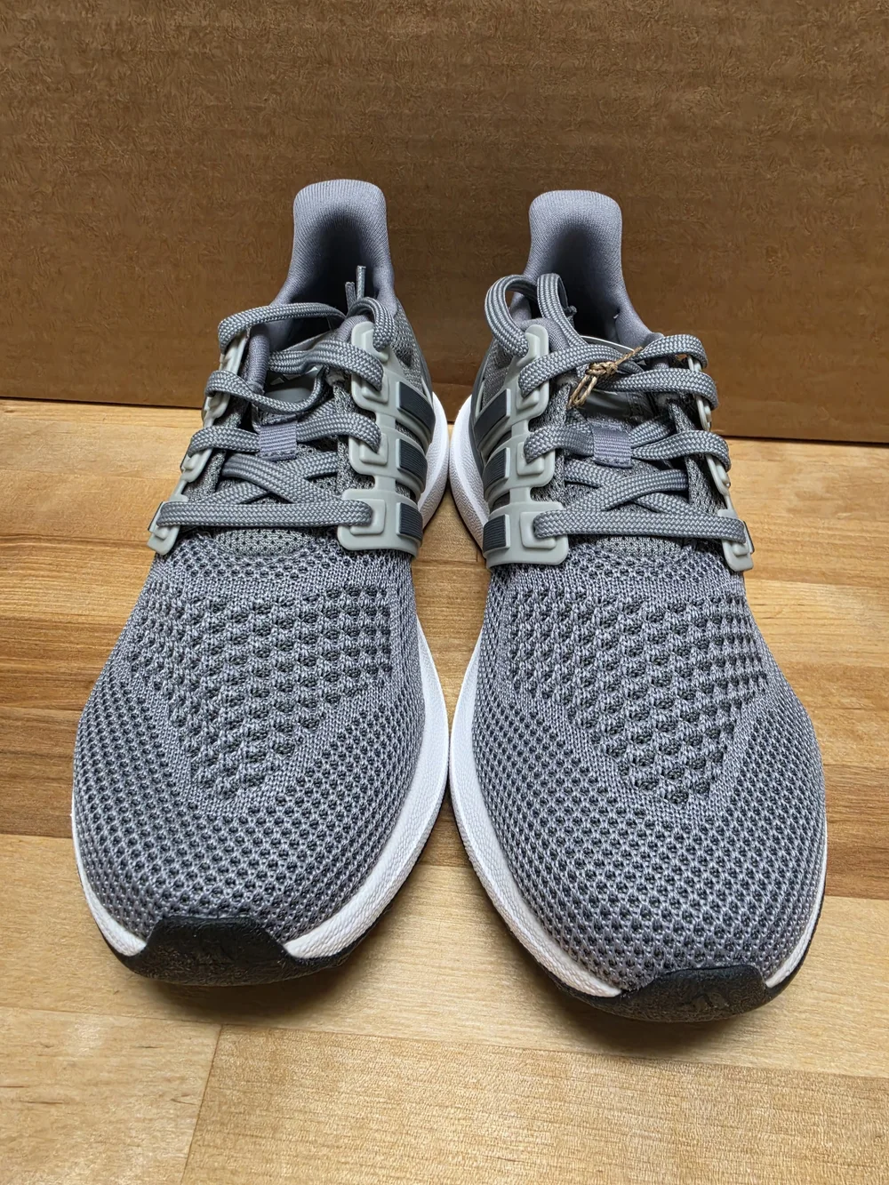 Adidas Ultradream DNA J Running Shoe Size 4.5 Kids Unisex